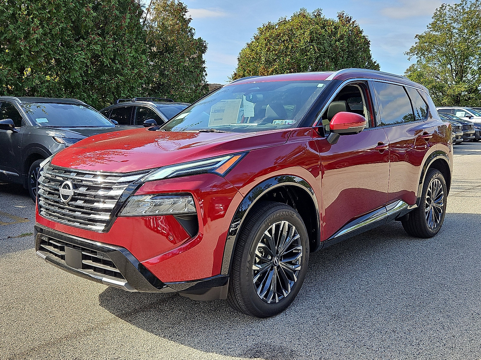 New 2026 Nissan Rogue Platinum w/ Platinum Premium Package image 3