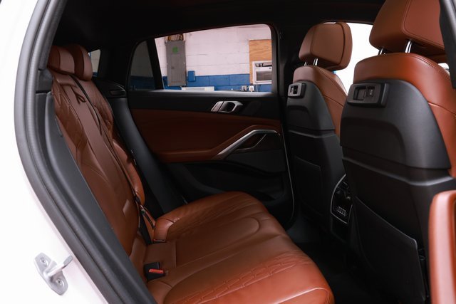 Used 2023 BMW X6 xDrive40i w/ M Sport Package image 14