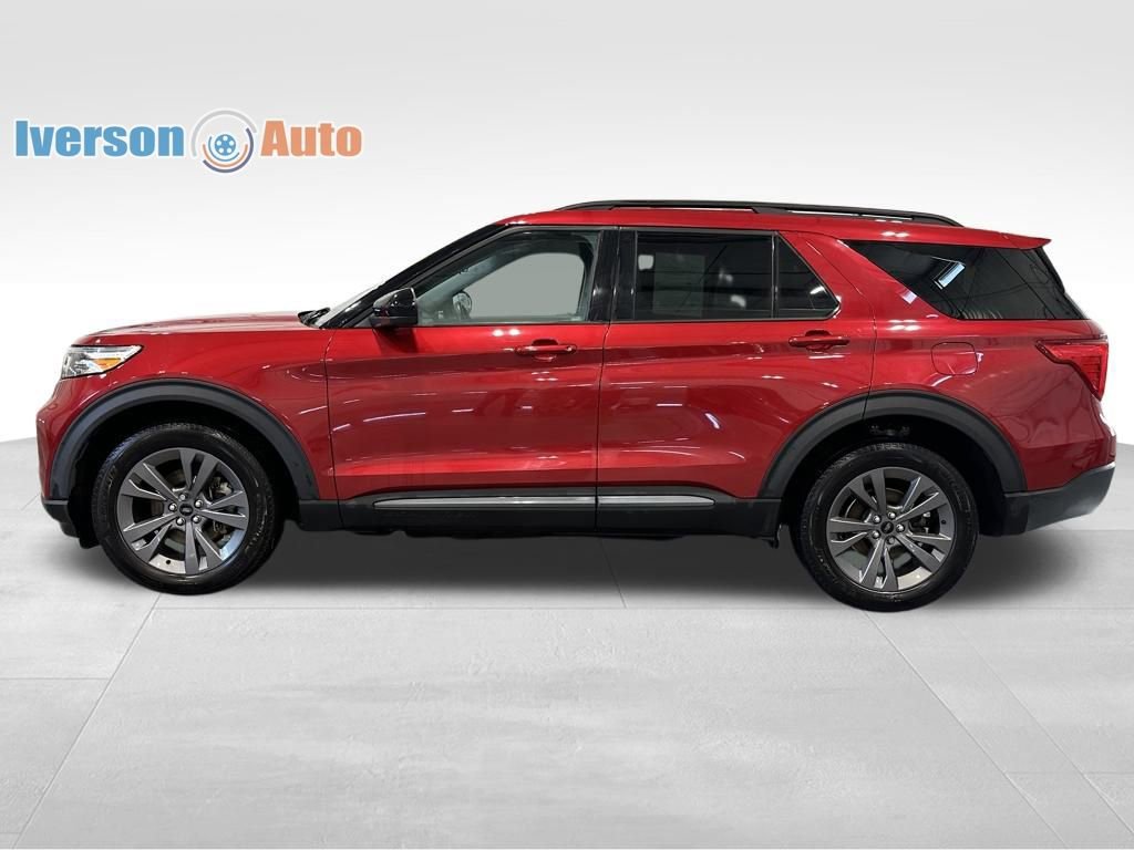Used 2023 Ford Explorer XLT w/ Equipment Group 202A image 5