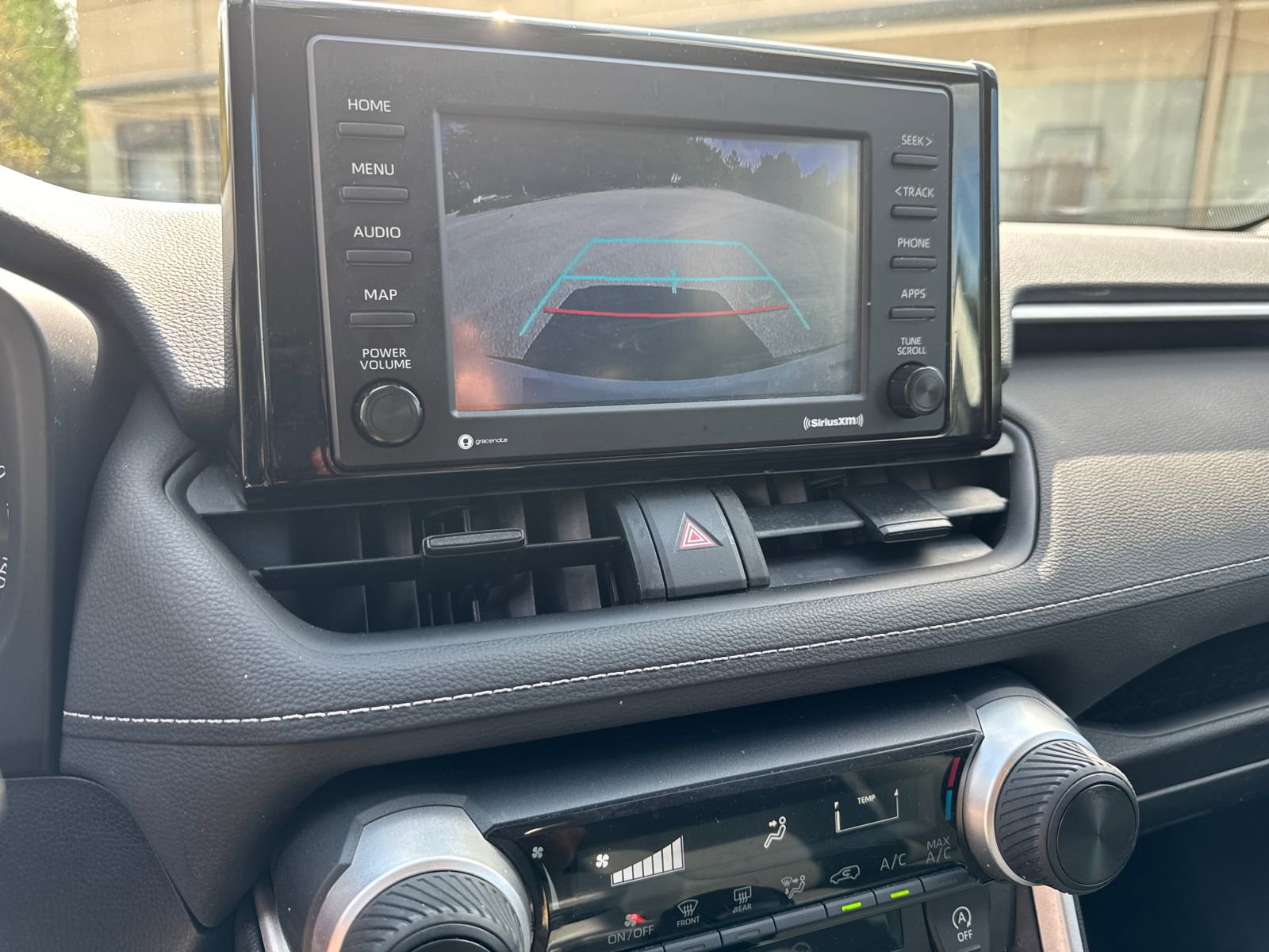 Used 2022 Toyota RAV4 LE image 28