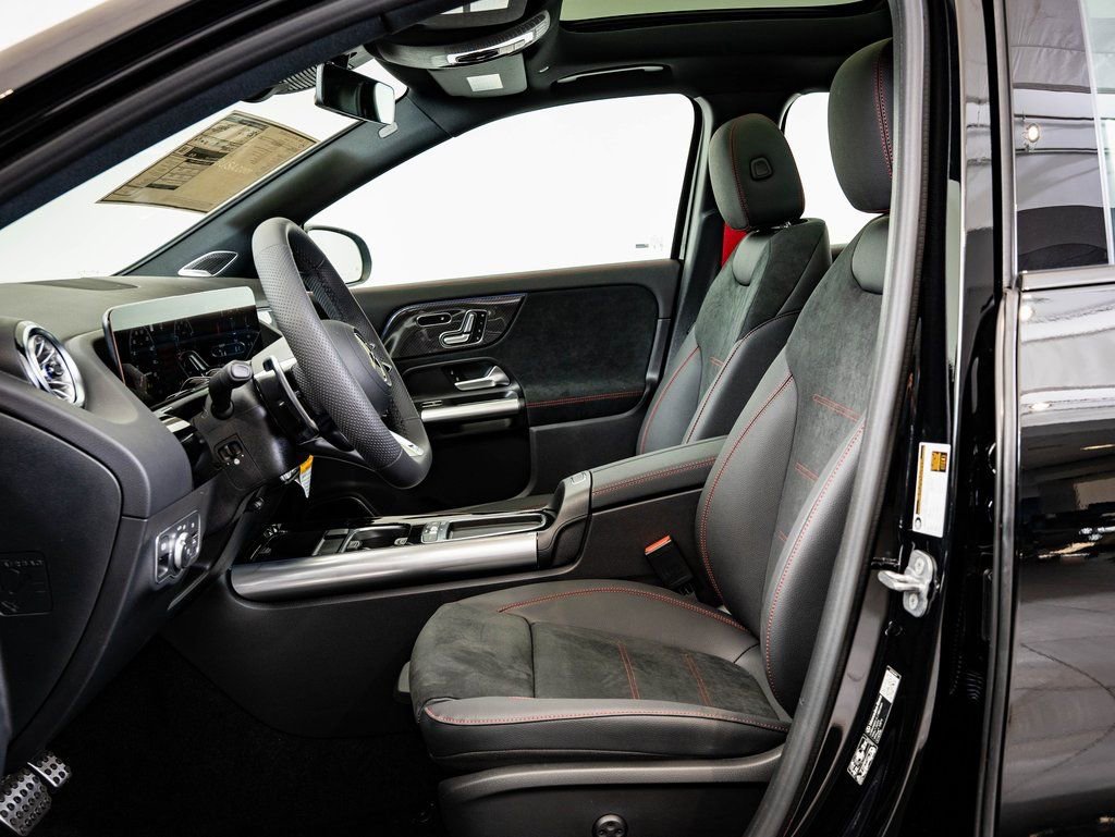 New 2026 Mercedes-Benz GLA 35 AMG 4MATIC image 21