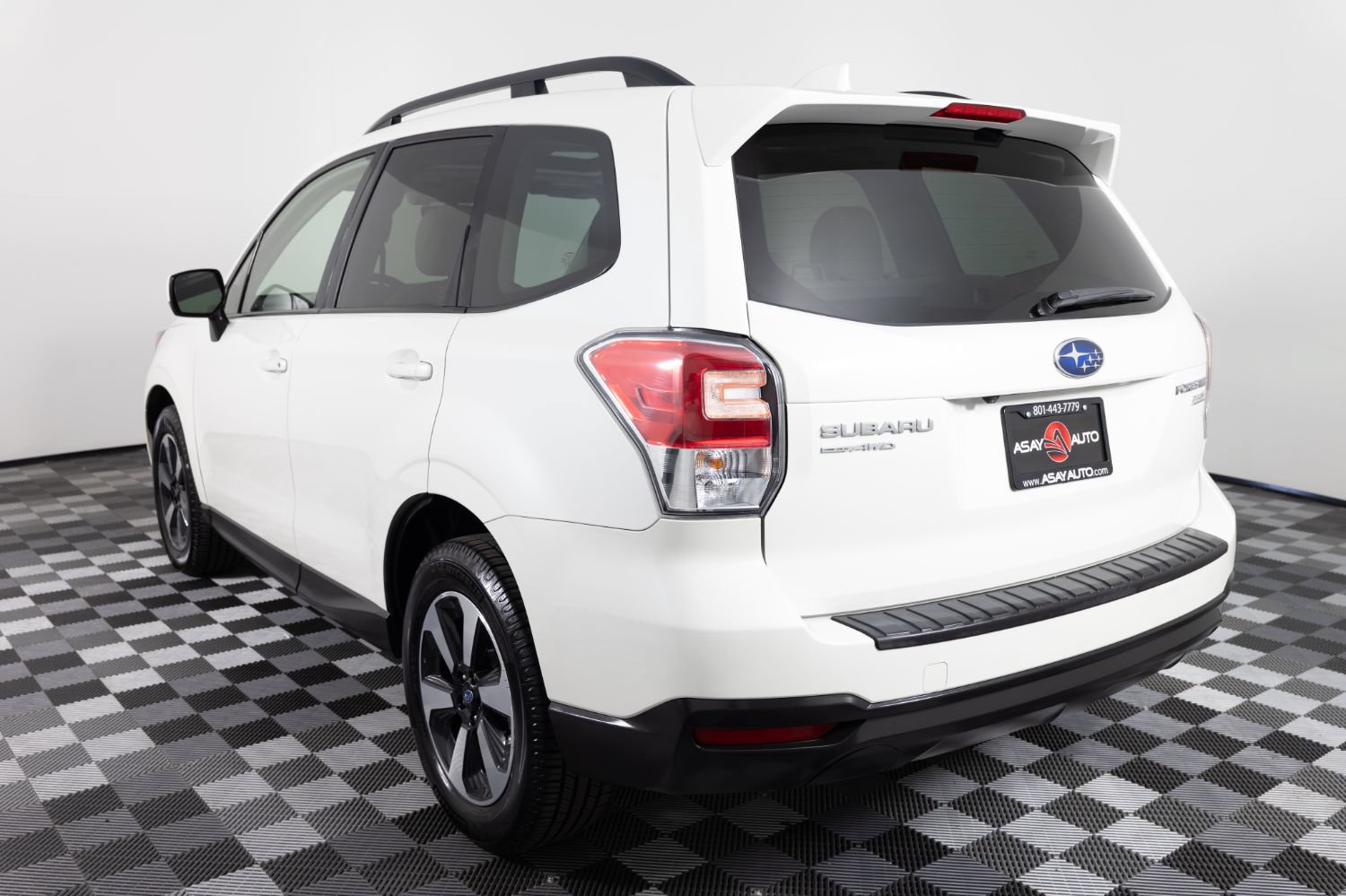 Used 2017 Subaru Forester 2.5i Premium AWD/4WD image 5