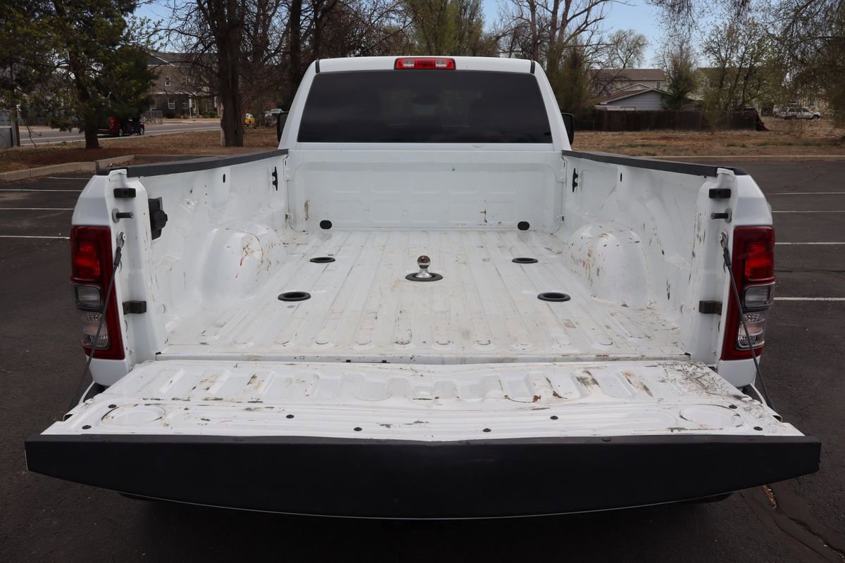 Used 2023 RAM 3500 Big Horn w/ Night Edition AWD/4WD image 14