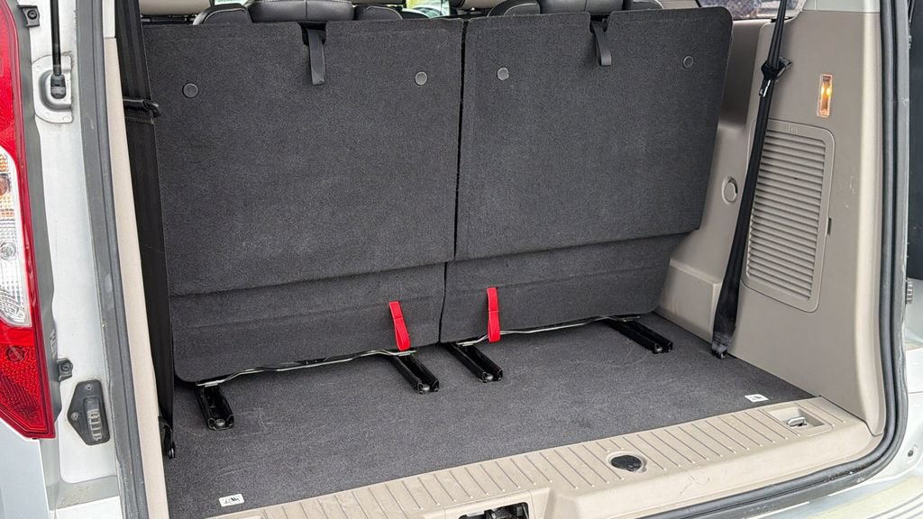 Used 2018 Ford Transit Connect Titanium FWD image 27