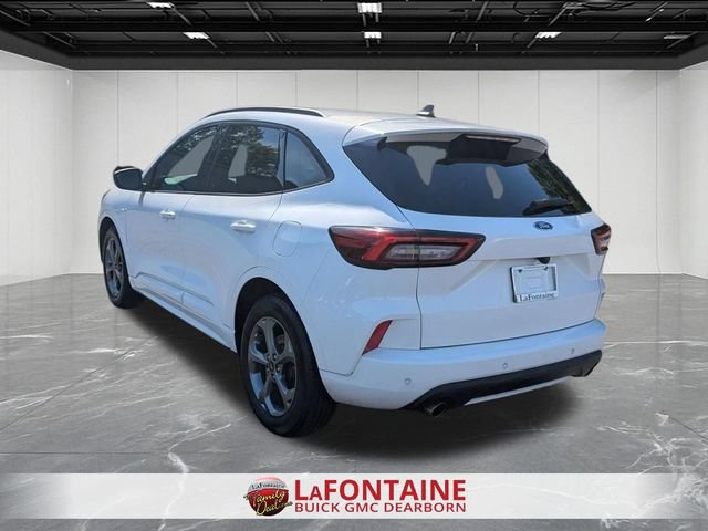 Used 2023 Ford Escape ST-Line w/ Tech Pack #1 FWD image 3