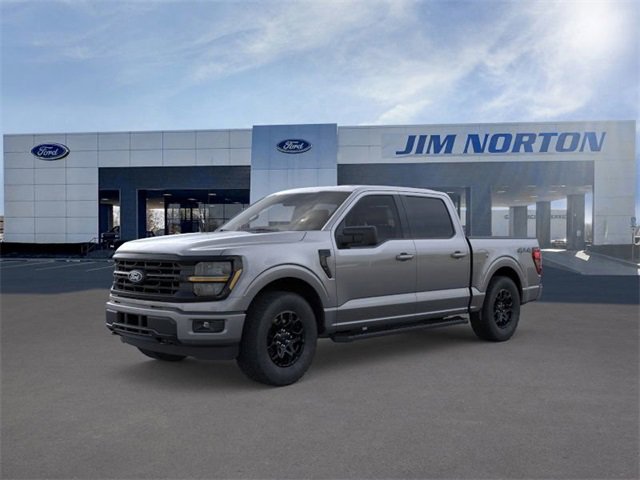 New 2025 Ford F150 XLT w/ Equipment Group 301A Standard