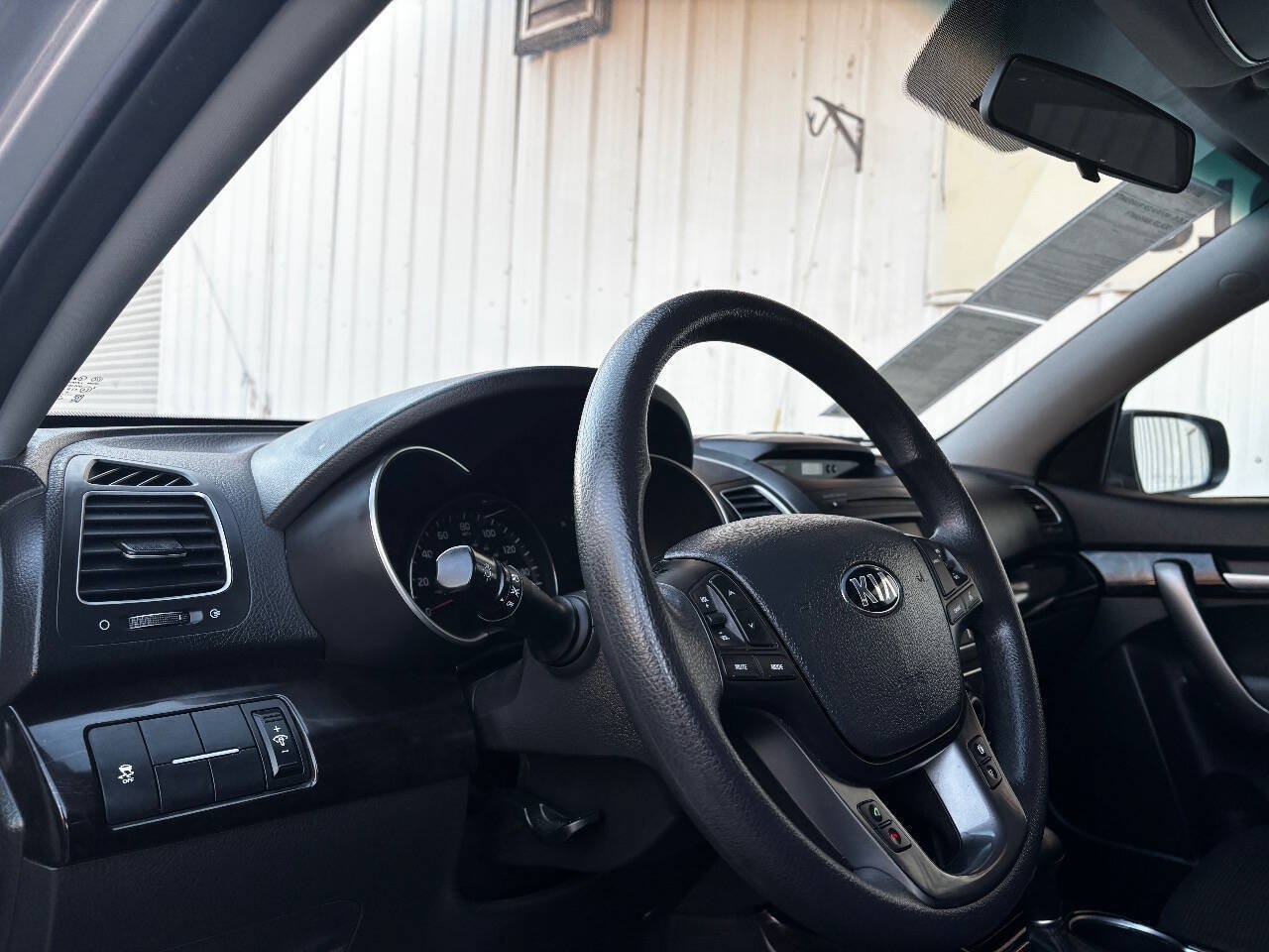 Used 2015 Kia Sorento LX FWD image 13