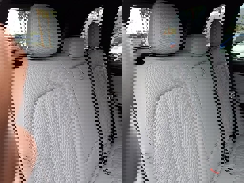 Used 2026 BMW X5 xDrive50e image 23