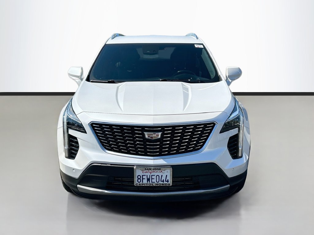 Used 2019 Cadillac XT4 Premium Luxury w/ Technology Package AWD/4WD image 2
