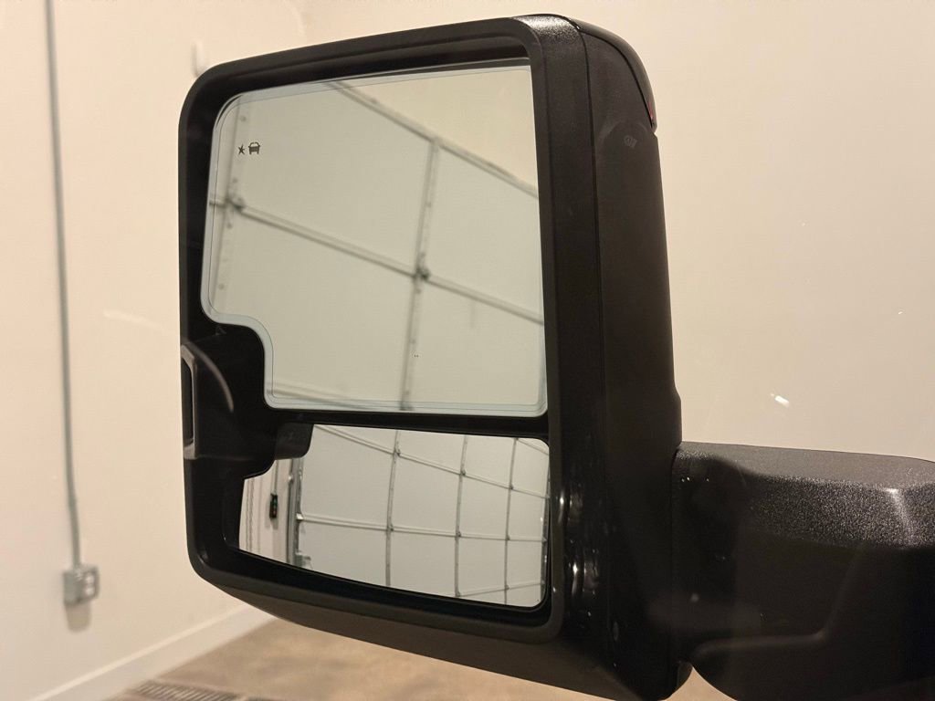 Used 2025 GMC Sierra 2500 AT4X image 13