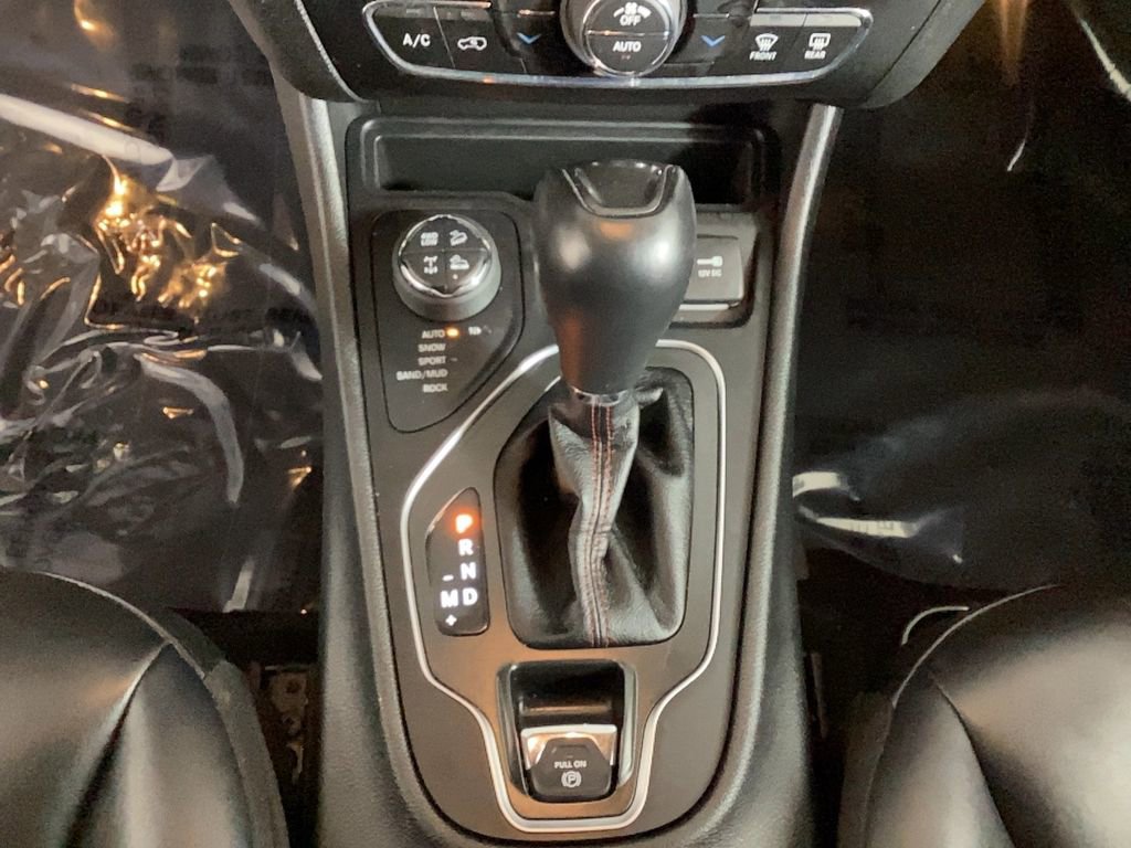 Used 2022 Jeep Cherokee Trailhawk w/ Trailer Tow Group image 25