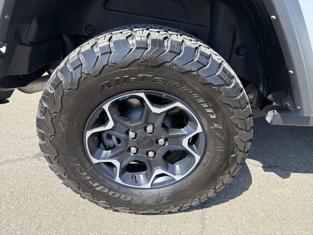 Used 2023 Jeep Wrangler Unlimited Rubicon 4xe w/ Cold Weather Group AWD/4WD image 34