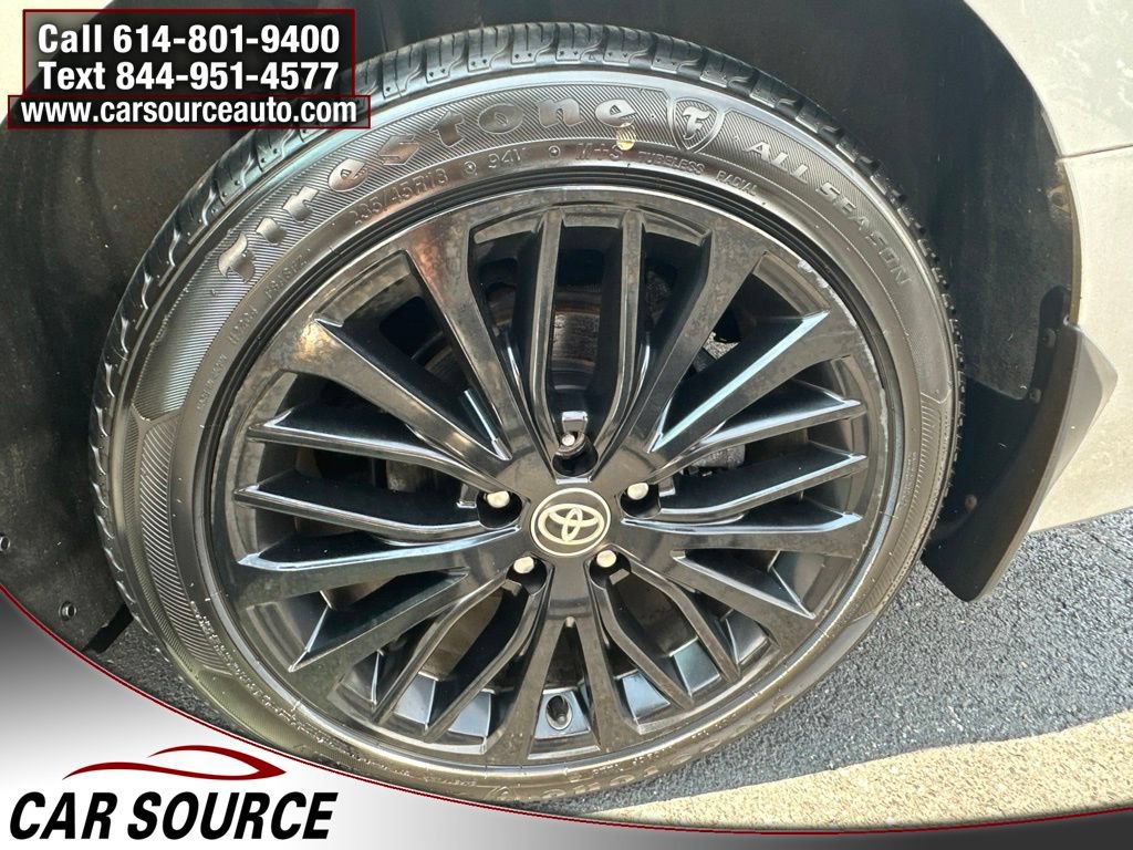 Used 2020 Toyota Camry XLE w/ Cold Weather Package AWD/4WD image 14