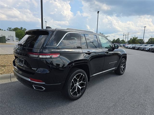 Used 2022 Jeep Grand Cherokee Summit AWD/4WD image 3