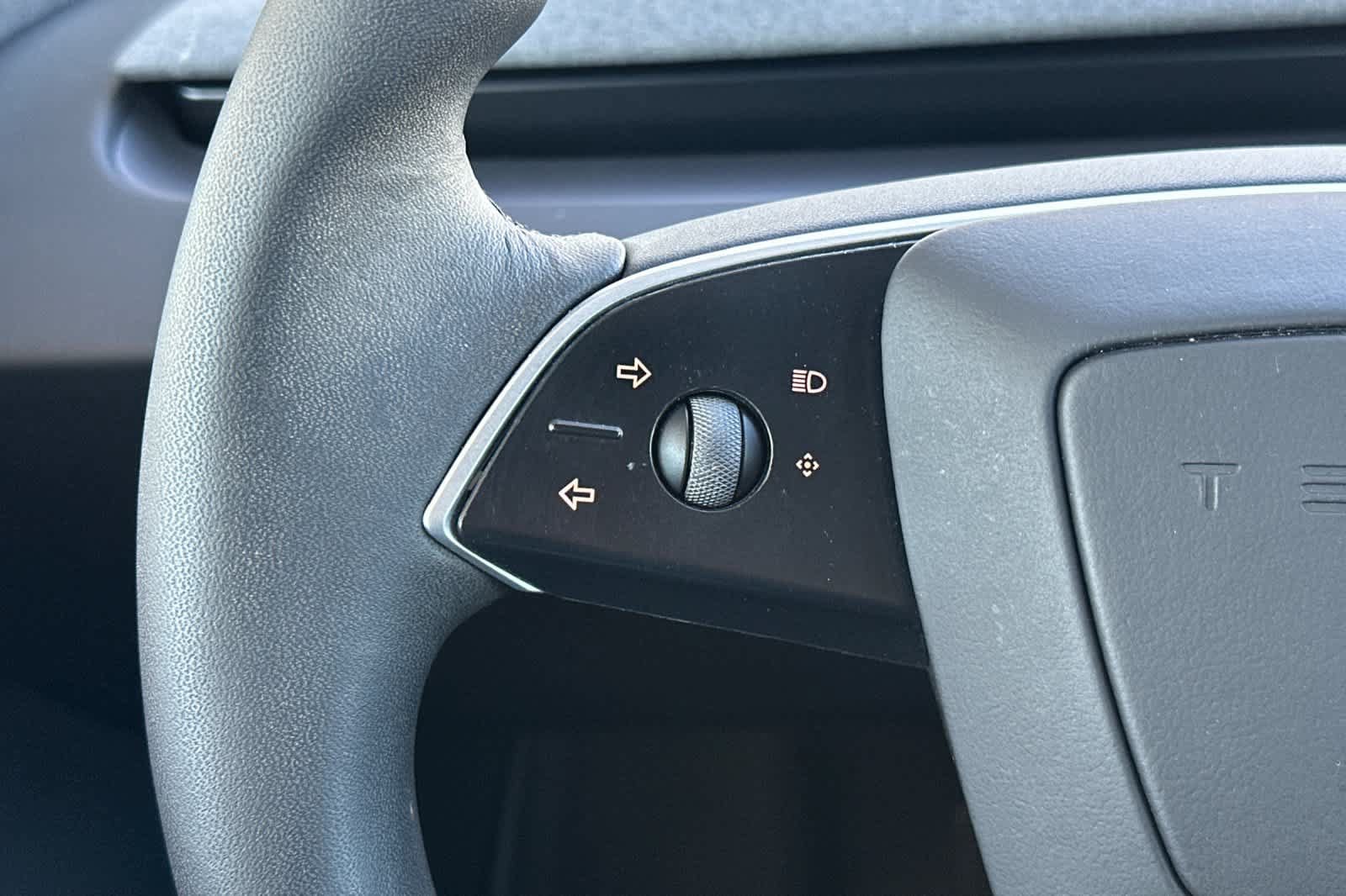 Used 2024 Tesla Model 3 Standard Range RWD image 25