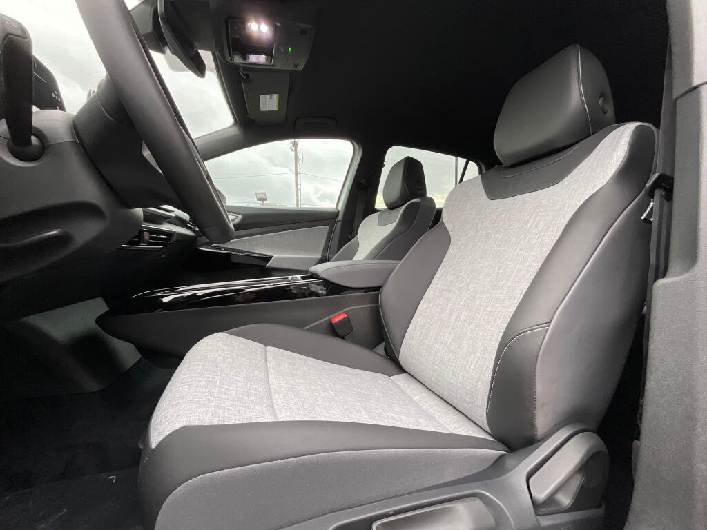 New 2026 Volkswagen ID.4 Pro image 12