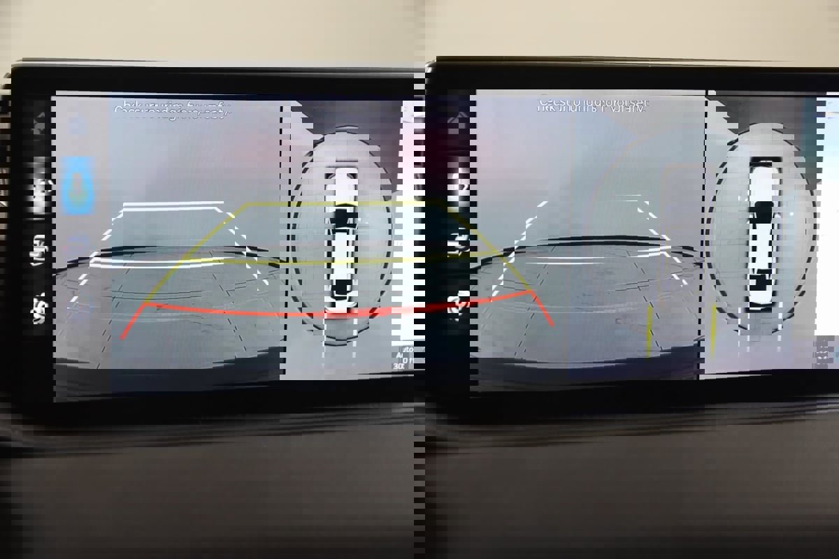 Used 2023 Genesis G80 3.5T Sport w/ Winter Weather Package image 11