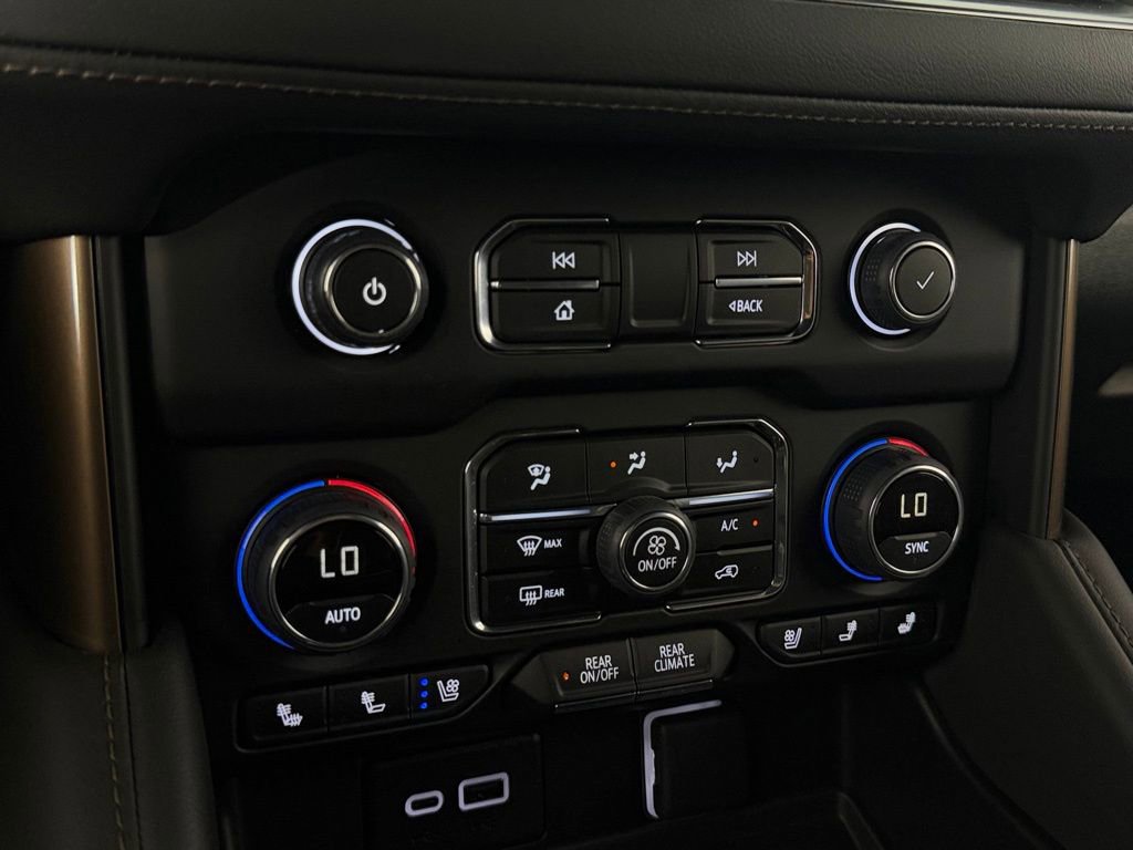 Used 2024 Chevrolet Suburban High Country w/ Max Trailering Package image 15
