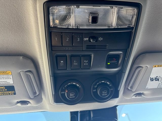 Used 2021 Toyota 4Runner TRD Off-Road Premium AWD/4WD image 35