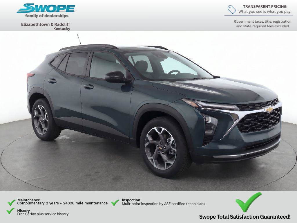 Used 2025 Chevrolet Trax LT w/ Driver Confidence Package FWD image 3
