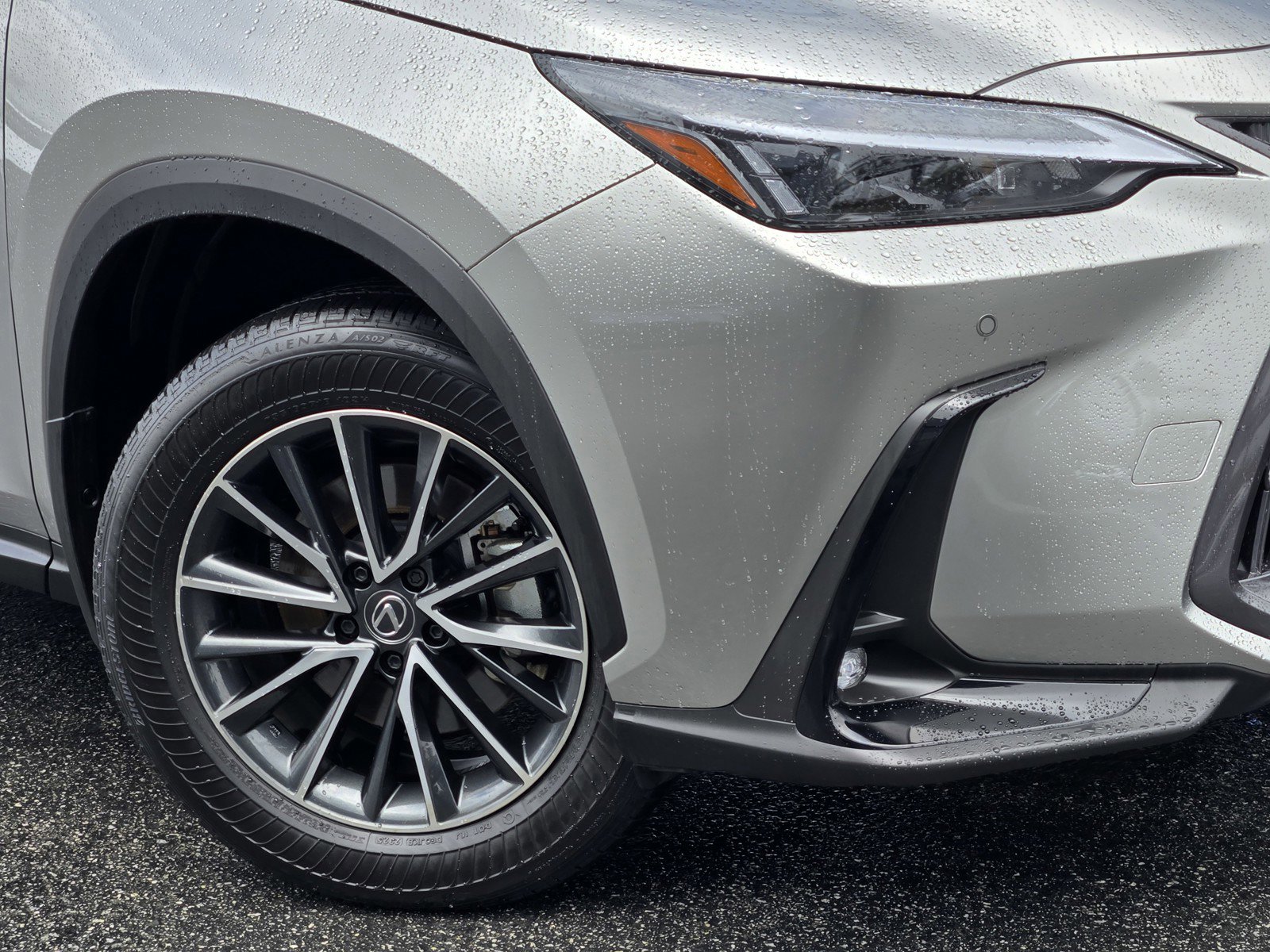 Certified 2025 Lexus NX 350h AWD w/ Accessory Package (2T) image 9