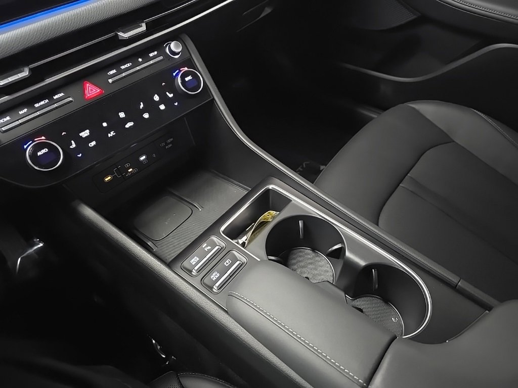 Used 2024 Hyundai Sonata Limited image 30