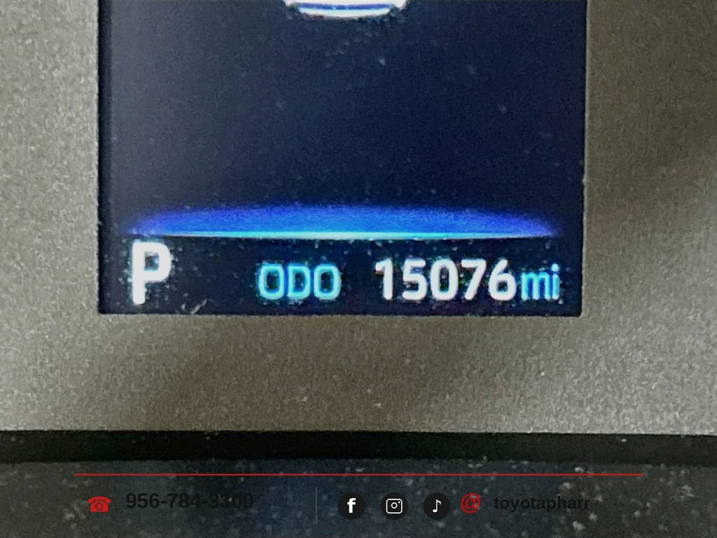Used 2025 Toyota Corolla LE FWD image 11