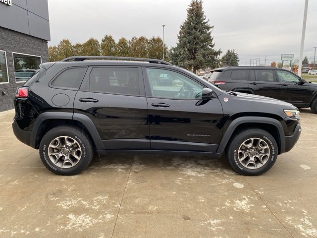 Certified 2022 Jeep Cherokee Trailhawk image 2