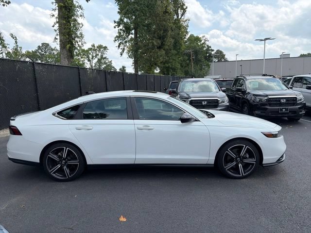 Used 2023 Honda Accord Sport image 4