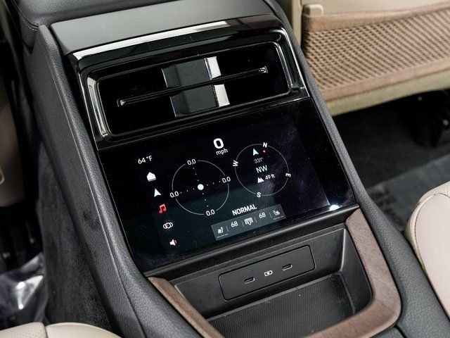 Certified 2025 Porsche Panamera 4 image 25