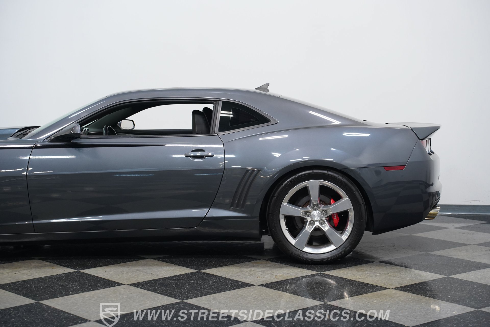 Used 2010 Chevrolet Camaro SS w/ RS Package RWD image 22
