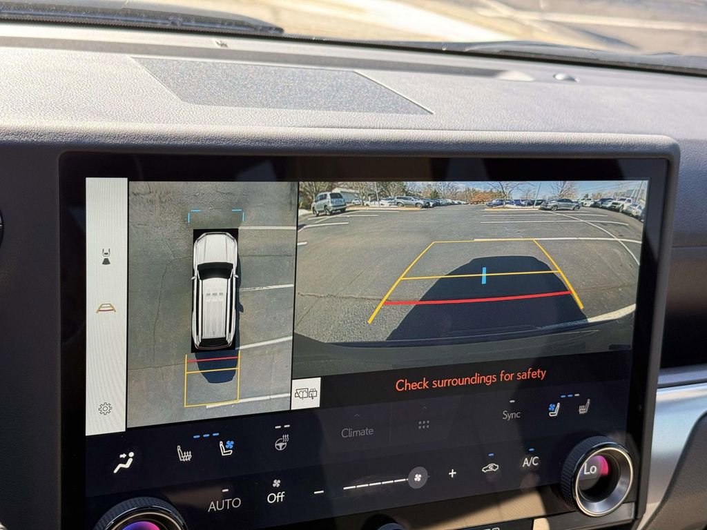 Used 2024 Lexus GX 550 image 12