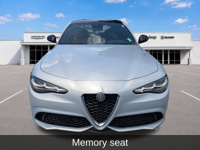 Used 2024 Alfa Romeo Giulia Ti RWD image 11