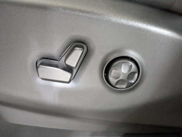 Used 2023 Chrysler Pacifica Touring-L FWD image 22