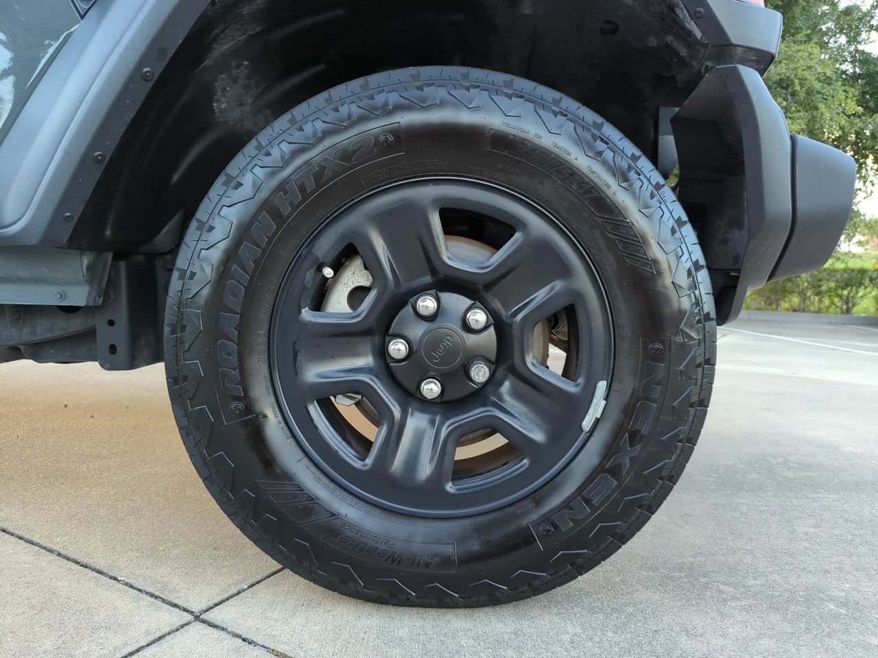 Used 2024 Jeep Wrangler Sport AWD/4WD image 25