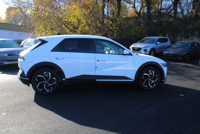 New 2024 Hyundai Ioniq 5 SEL image 8
