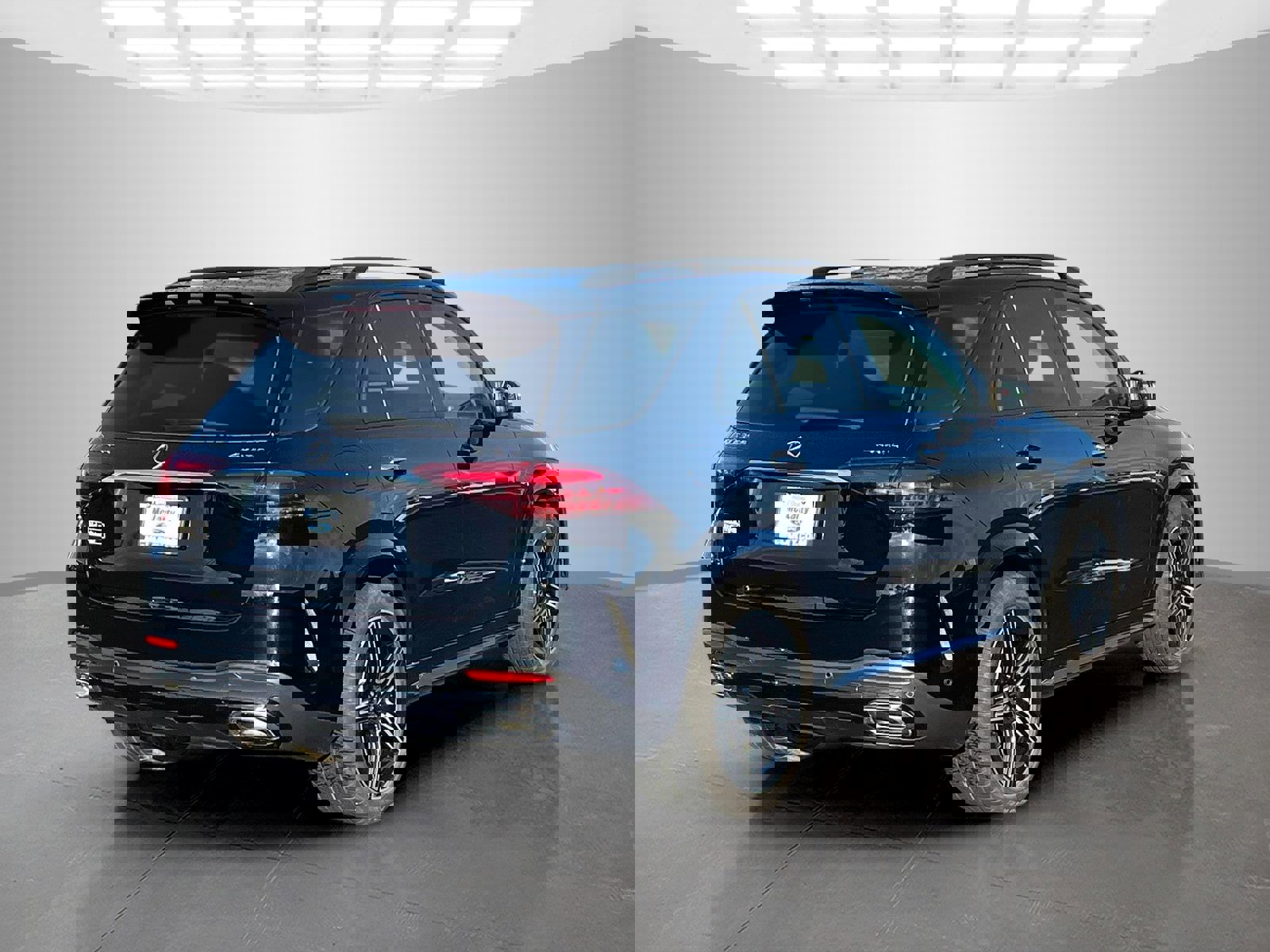 Used 2024 Mercedes-Benz GLE 350 4MATIC image 4