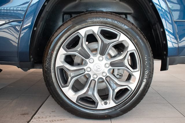 Used 2022 RAM 1500 Limited w/ Body-Colour Bumper Group AWD/4WD image 9