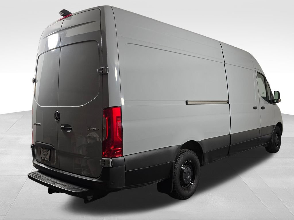 Used 2021 Mercedes-Benz Sprinter 2500 image 7