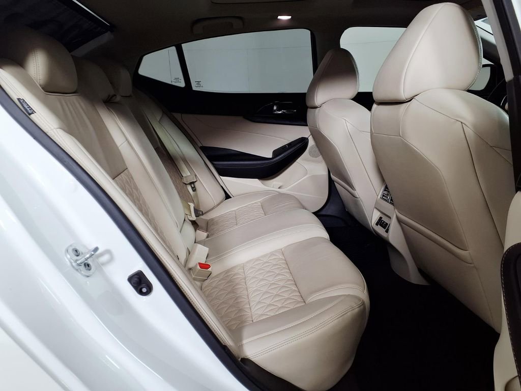 Used 2022 Nissan Maxima Platinum w/ Sport Mat Group image 10