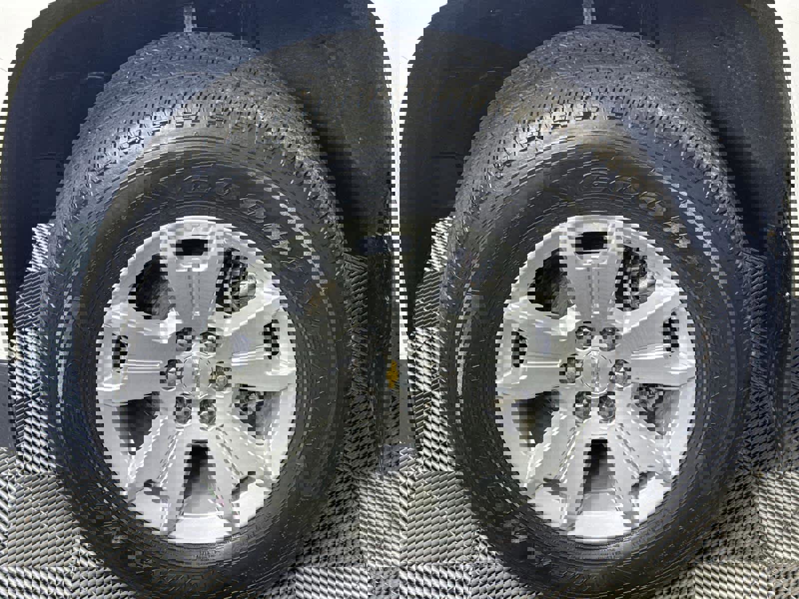 Used 2022 Chevrolet Colorado LT w/ LT Convenience Package image 11