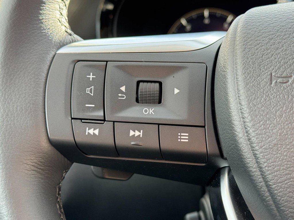 Used 2026 INFINITI QX60 Luxe w/ Family Package image 17