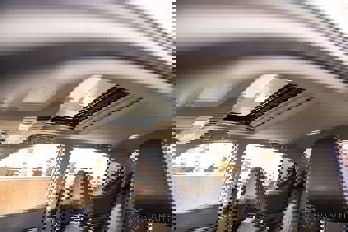 Used 2019 Nissan Altima 2.5 SR w/ SR Premium Package image 18