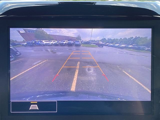 Used 2023 Chevrolet Traverse LT FWD image 14