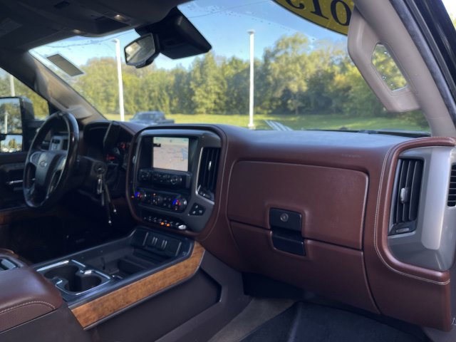 Used 2015 Chevrolet Silverado 2500 High Country w/ Duramax Plus Package AWD/4WD image 28