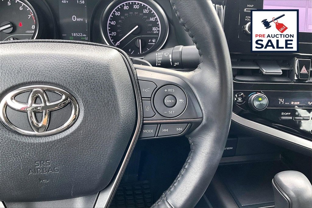 Used 2023 Toyota Camry SE image 19