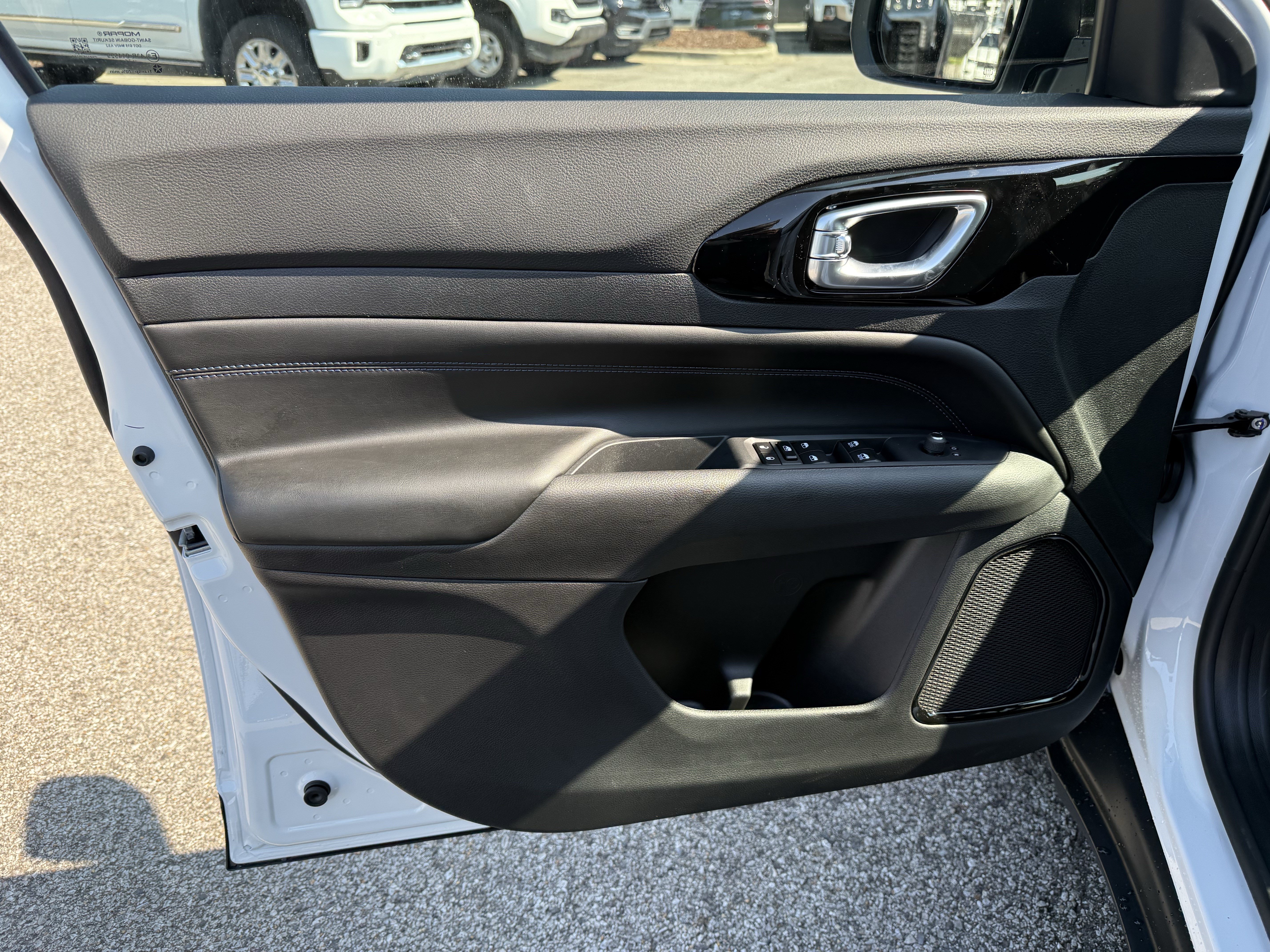 New 2026 Jeep Compass Latitude AWD/4WD image 14