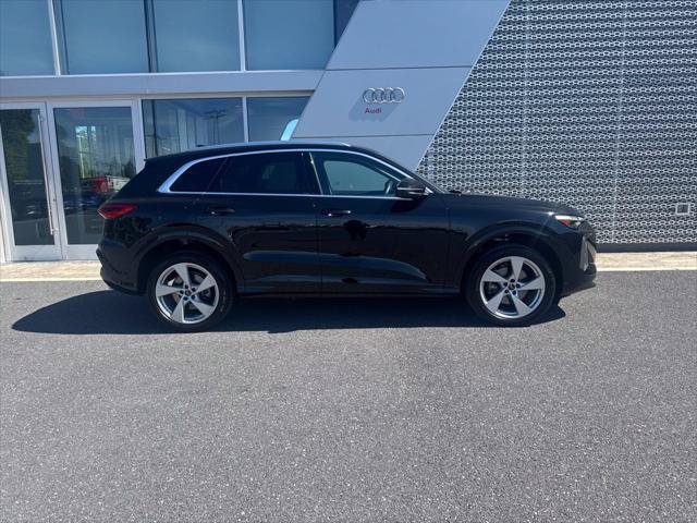 Used 2025 Audi Q5 Premium Plus AWD/4WD image 2