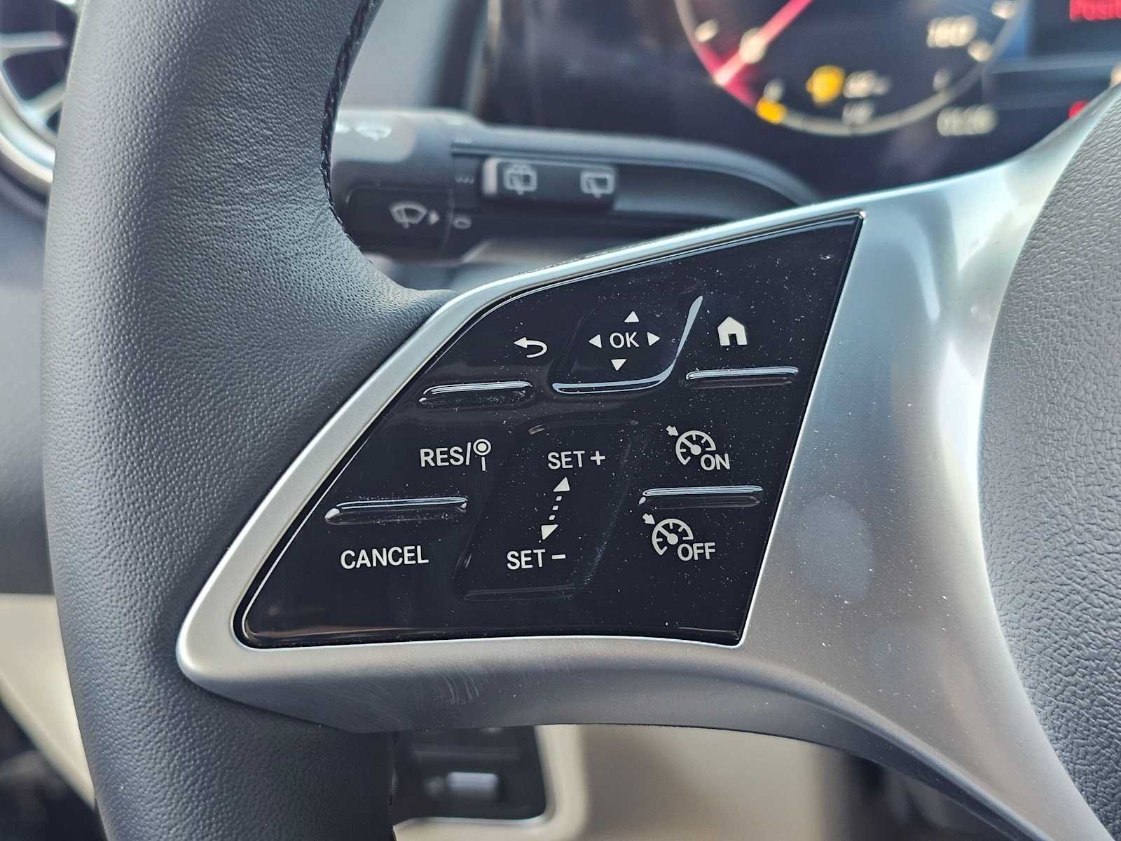 New 2026 Mercedes-Benz GLB 250 image 27