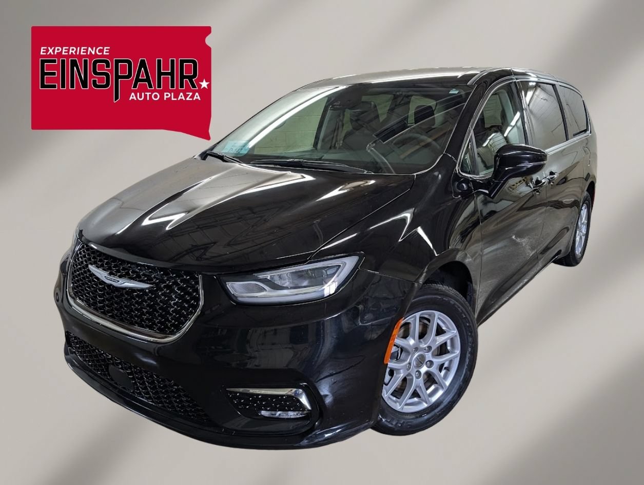 Used 2024 Chrysler Pacifica Touring-L